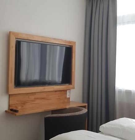 Hotel Hb 32 Metzingen Metzingen  Esterno foto