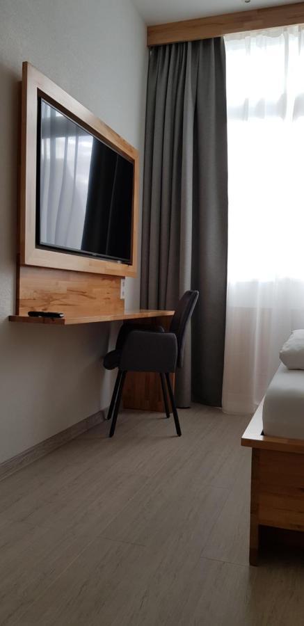 Hotel Hb 32 Metzingen Metzingen  Esterno foto