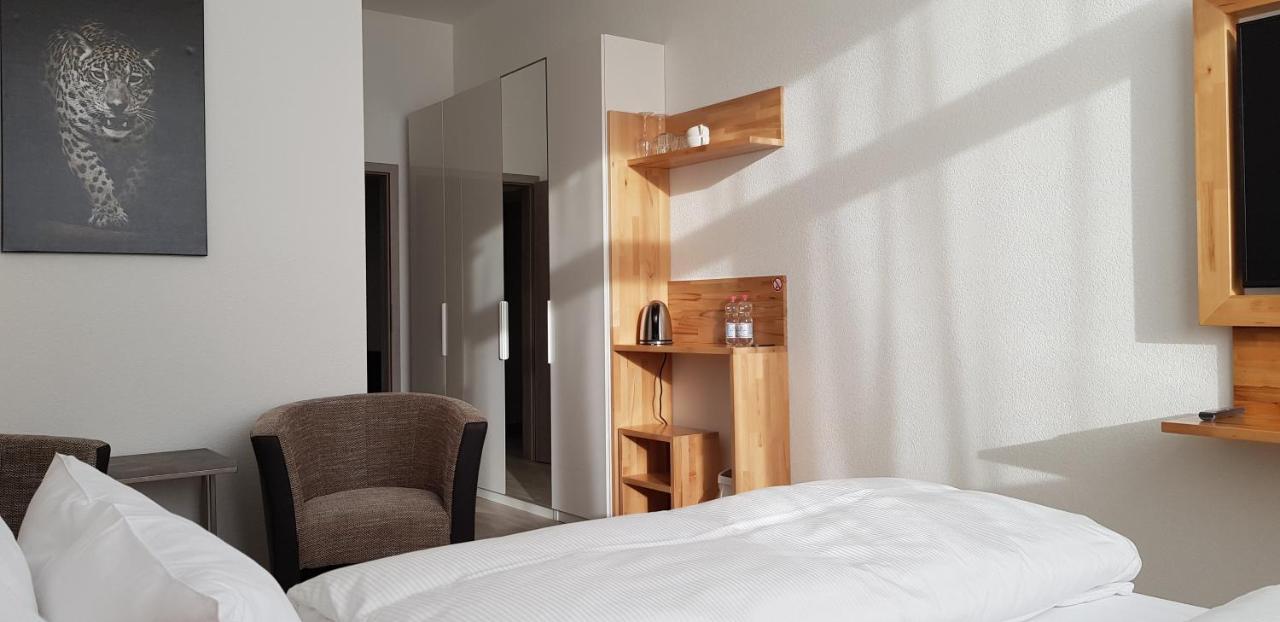 Hotel Hb 32 Metzingen Metzingen  Esterno foto